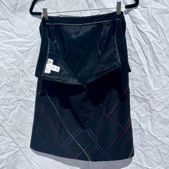 Velvet Primary Color Contrast Stitching Design Pencil Skirt - Picture 4 of 4